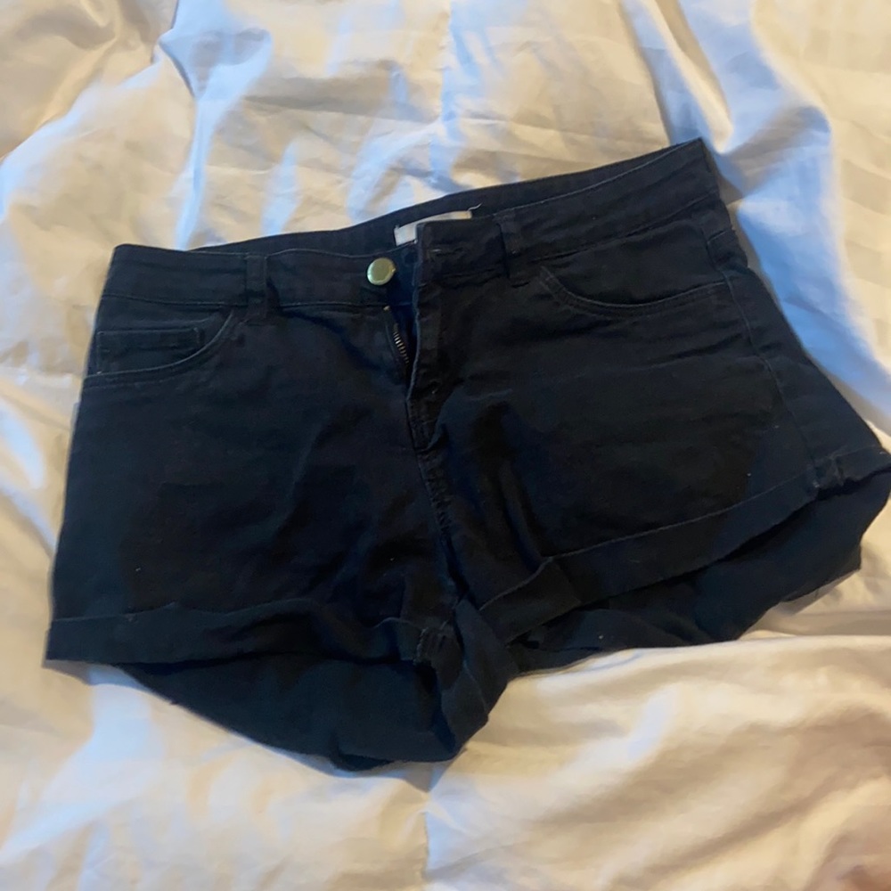HM black shorts size 4